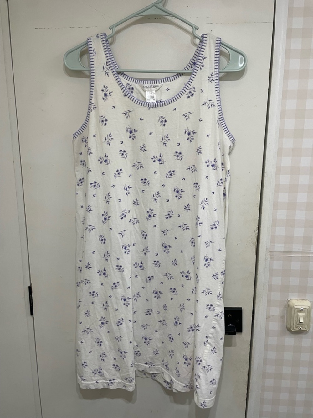 Cottagecore floral nightgown S/M sleeveless purple white grannycore vintage